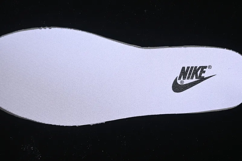 All Categories Nk SB Dunk Series Nk SB Dunk Low High-end Customized Low-top Shoes Nike SB Dunk Low "Just Do it" Valentine's Day Strap Anniversary High-end Customized Low-top Casual Shoes BP0510-050
